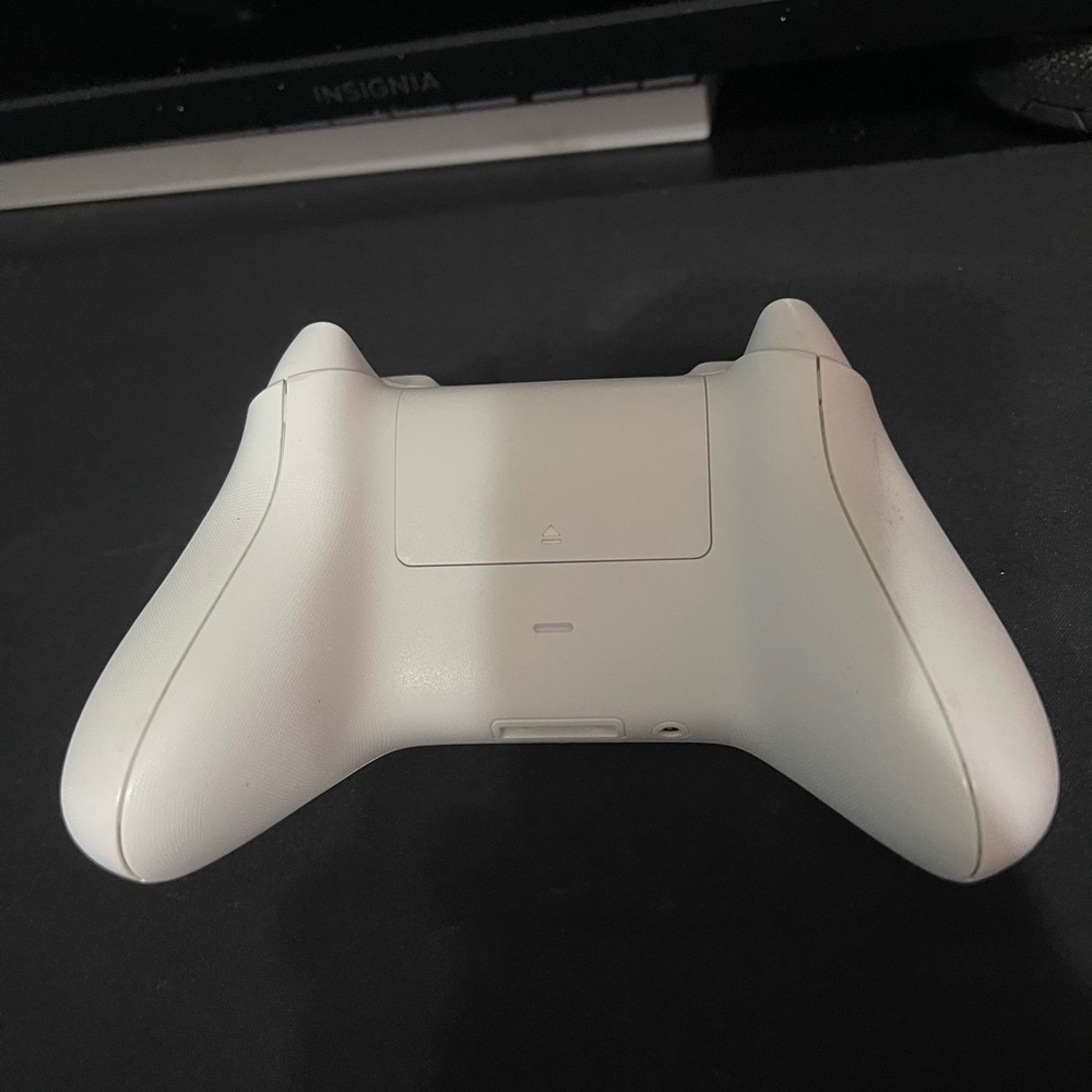 Xbox controller - Picture 2 of 2